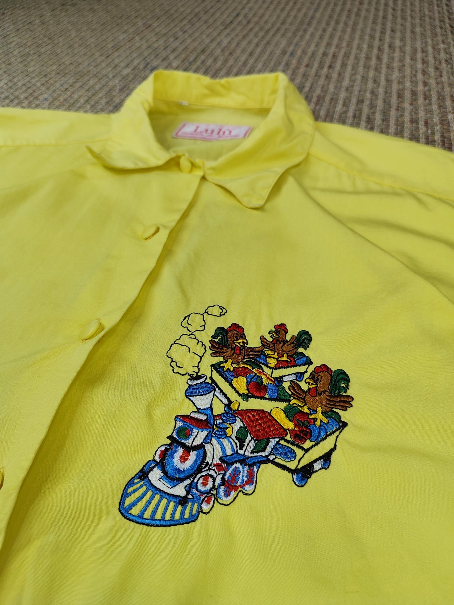 VINTAGE EMBROIDERED SHIRT (M)