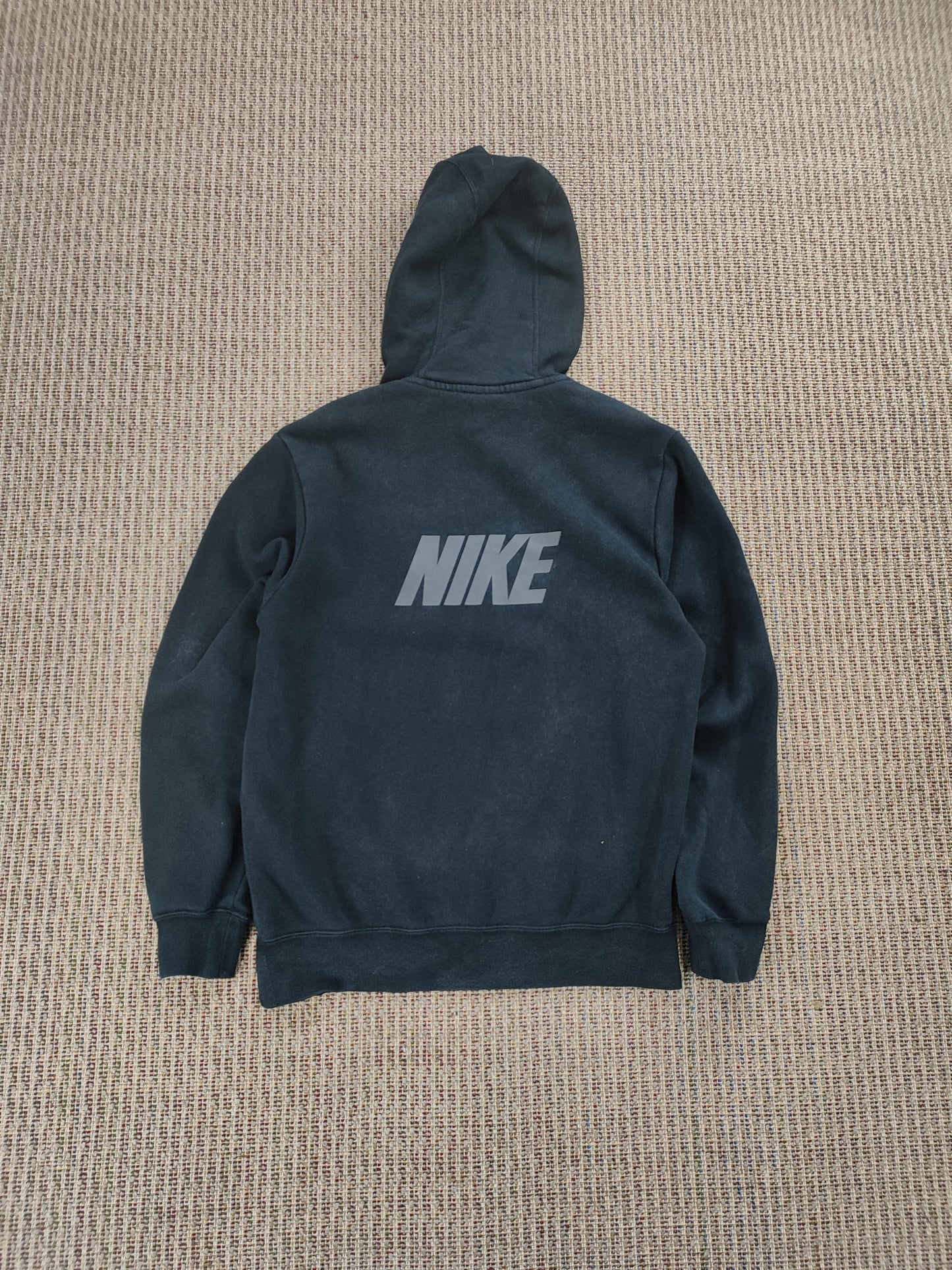 NIKE CENTRE SWOOSH SPELLOUT HOODIE (M)