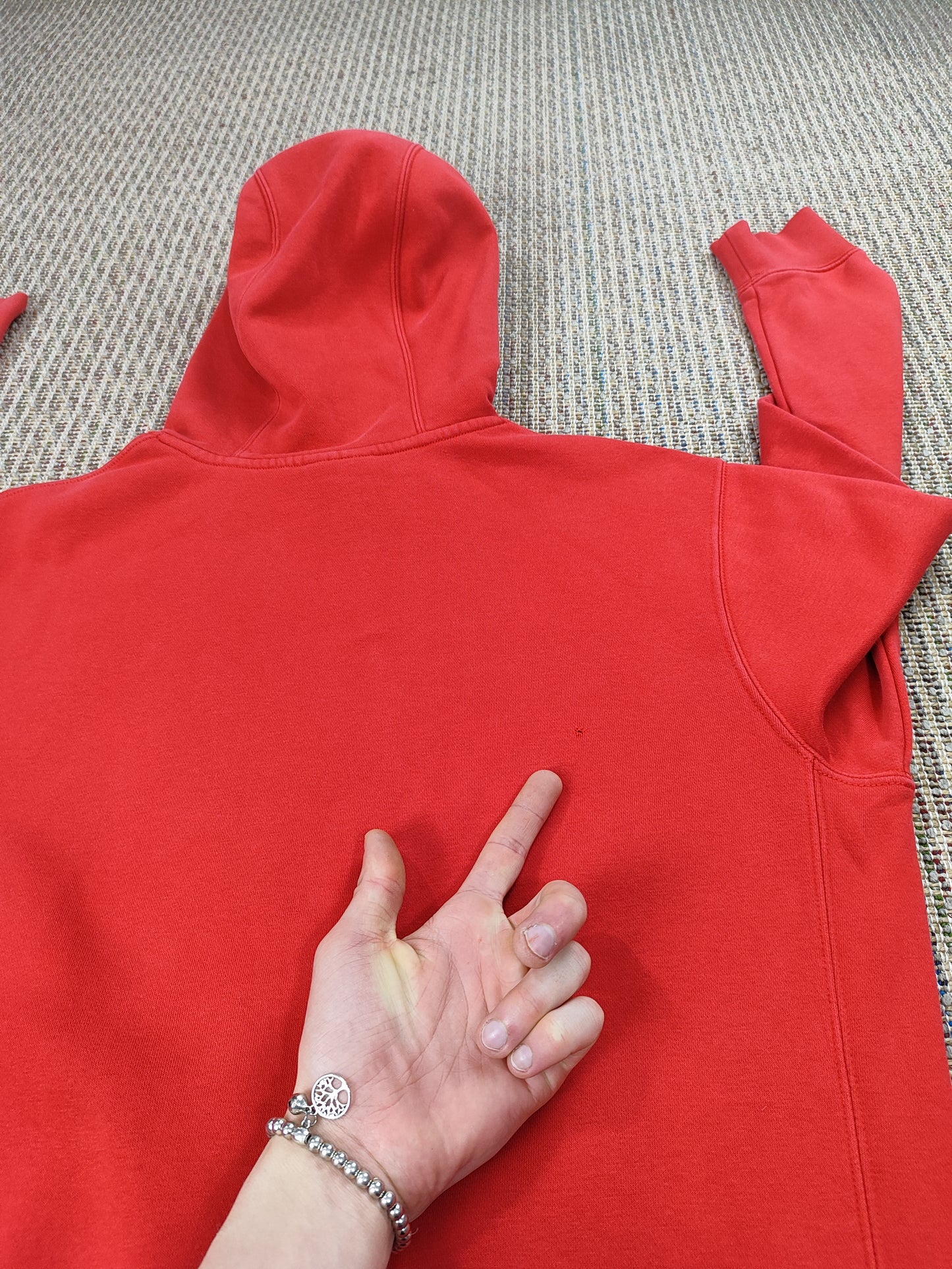 NIKE ESSENTIAL HOODIE (M)