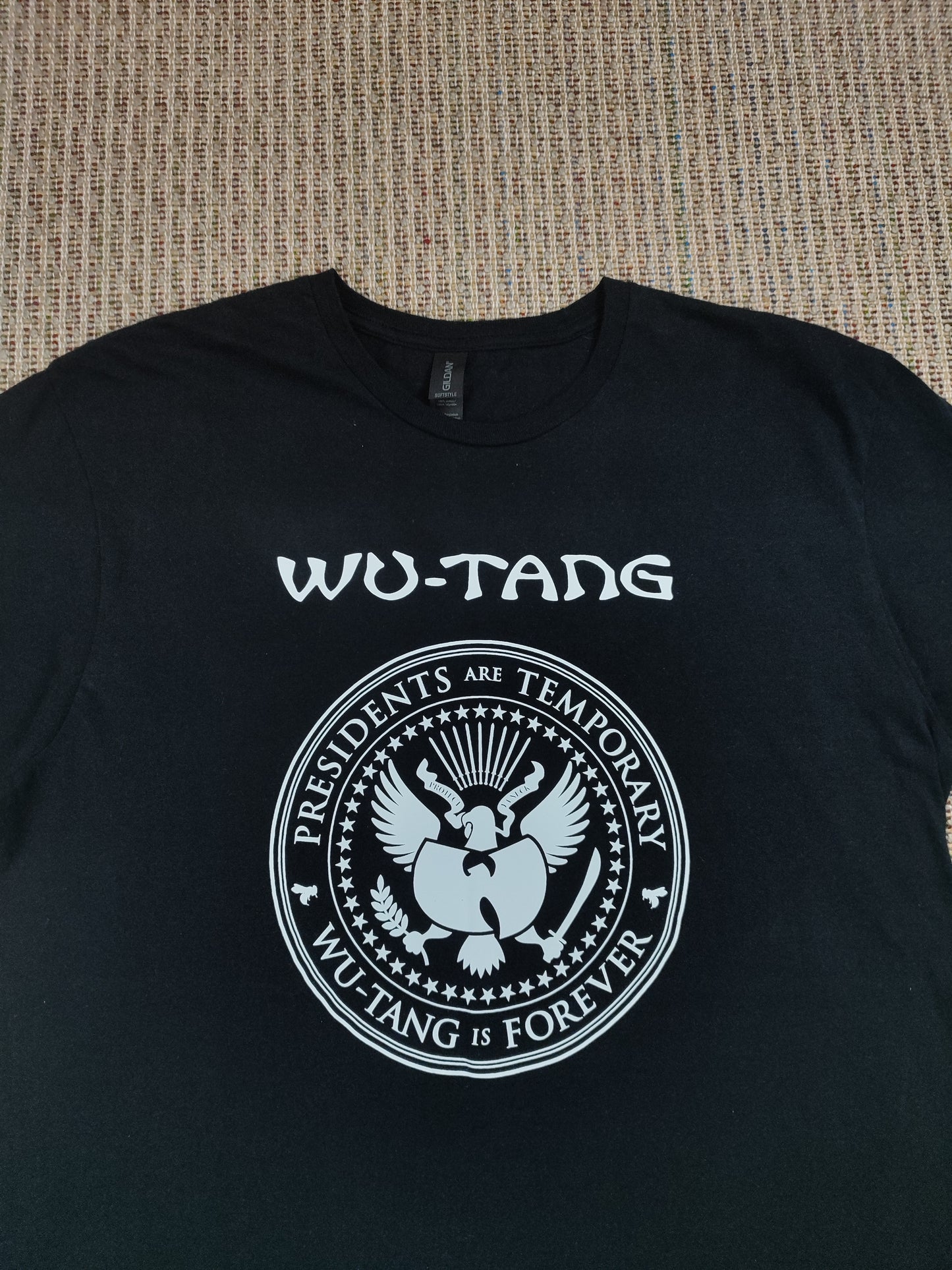 WU TANG CLAN GRAPHIC T-SHIRT (L)