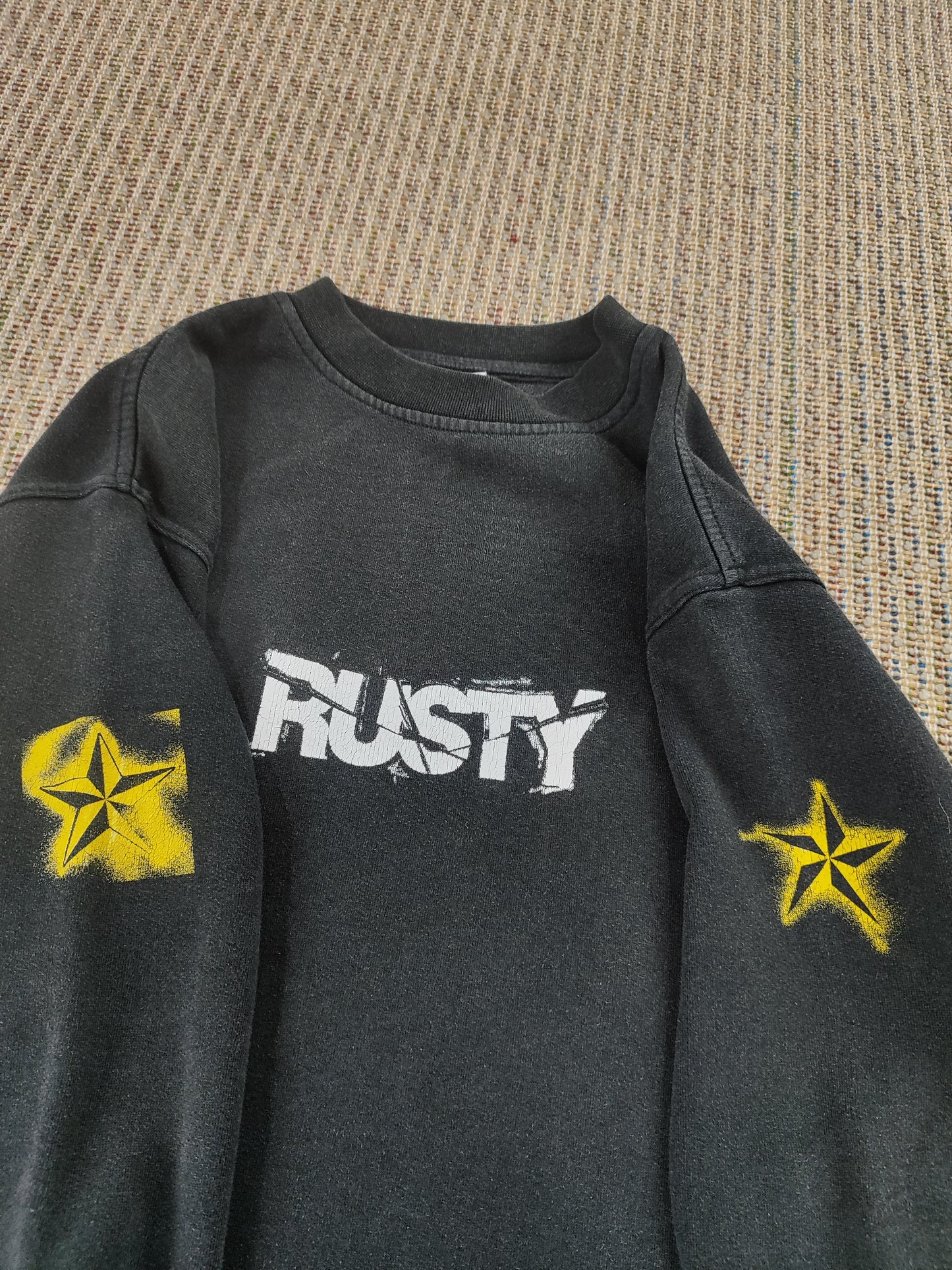 Y2K FADED BLACK RUSTY SWEATSHIRT (M)