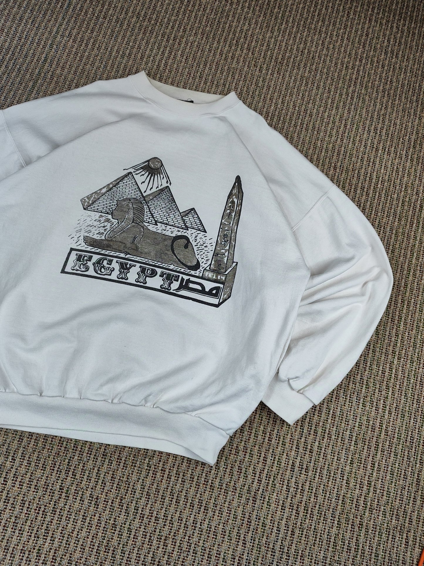 VINTAGE HEAVYWEIGHT EGYPT SWEATSHIRT (L)